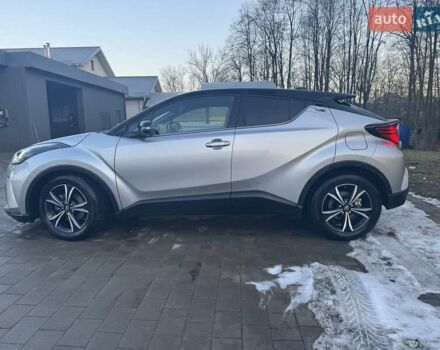 Серый Тойота C-HR, объемом двигателя 1.8 л и пробегом 58 тыс. км за 31200 $, фото 2 на Automoto.ua