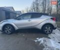 Серый Тойота C-HR, объемом двигателя 1.8 л и пробегом 58 тыс. км за 31200 $, фото 2 на Automoto.ua