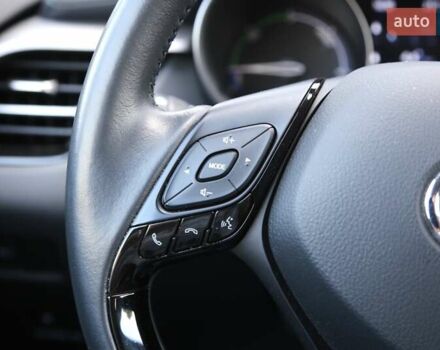 Сірий Тойота C-HR, об'ємом двигуна 1.8 л та пробігом 29 тис. км за 29500 $, фото 23 на Automoto.ua