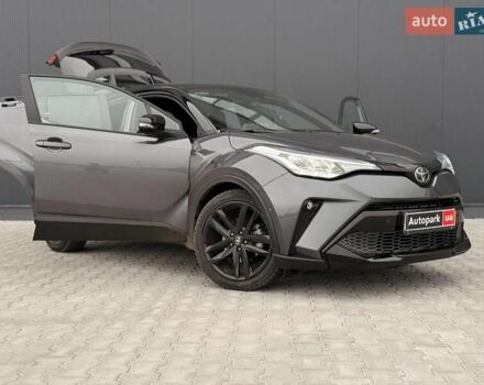 Серый Тойота C-HR, объемом двигателя 1.8 л и пробегом 28 тыс. км за 25490 $, фото 40 на Automoto.ua