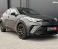 Серый Тойота C-HR, объемом двигателя 1.8 л и пробегом 28 тыс. км за 25490 $, фото 2 на Automoto.ua