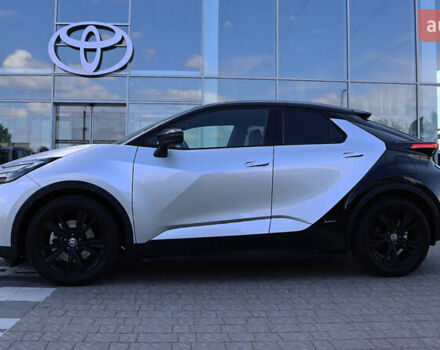 Серый Тойота C-HR, объемом двигателя 1.99 л и пробегом 4 тыс. км за 42000 $, фото 2 на Automoto.ua