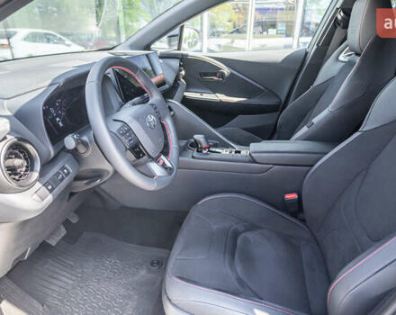 Серый Тойота C-HR, объемом двигателя 1.99 л и пробегом 1 тыс. км за 42308 $, фото 12 на Automoto.ua