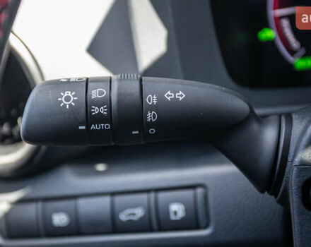 Серый Тойота C-HR, объемом двигателя 1.99 л и пробегом 1 тыс. км за 42308 $, фото 25 на Automoto.ua