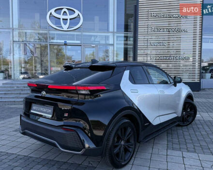 Серый Тойота C-HR, объемом двигателя 1.99 л и пробегом 1 тыс. км за 41463 $, фото 7 на Automoto.ua