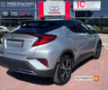 Серый Тойота C-HR, объемом двигателя 2 л и пробегом 52 тыс. км за 31900 $, фото 1 на Automoto.ua