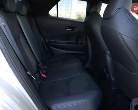 Серый Тойота C-HR, объемом двигателя 1.99 л и пробегом 4 тыс. км за 42000 $, фото 6 на Automoto.ua