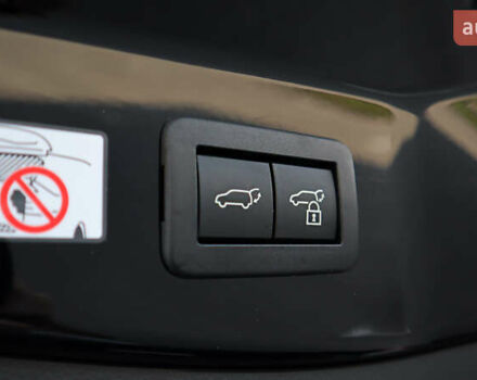 Серый Тойота C-HR, объемом двигателя 1.99 л и пробегом 4 тыс. км за 42000 $, фото 29 на Automoto.ua