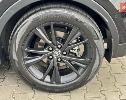 Серый Тойота C-HR, объемом двигателя 2 л и пробегом 1 тыс. км за 42407 $, фото 20 на Automoto.ua