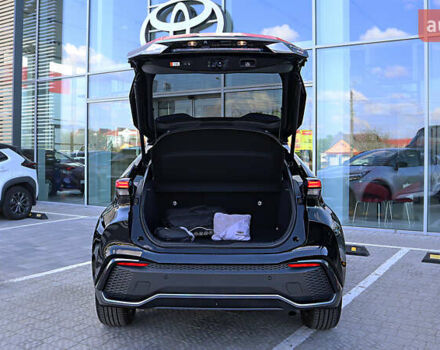 Серый Тойота C-HR, объемом двигателя 1.99 л и пробегом 4 тыс. км за 42000 $, фото 9 на Automoto.ua