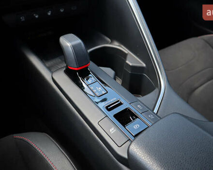 Серый Тойота C-HR, объемом двигателя 1.99 л и пробегом 4 тыс. км за 42000 $, фото 23 на Automoto.ua