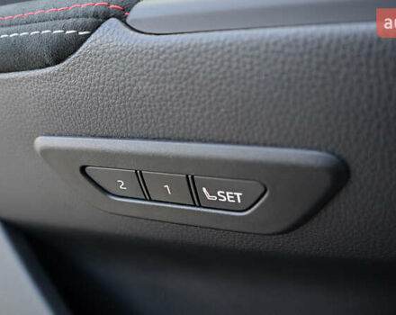 Серый Тойота C-HR, объемом двигателя 1.99 л и пробегом 4 тыс. км за 42000 $, фото 27 на Automoto.ua