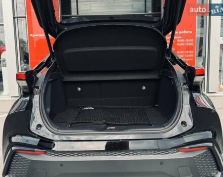 Сірий Тойота C-HR, об'ємом двигуна 1.99 л та пробігом 1 тис. км за 42337 $, фото 18 на Automoto.ua