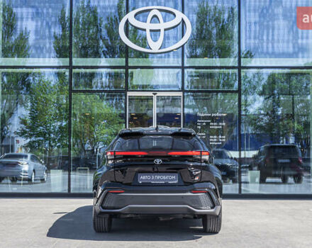 Серый Тойота C-HR, объемом двигателя 1.99 л и пробегом 1 тыс. км за 42308 $, фото 3 на Automoto.ua