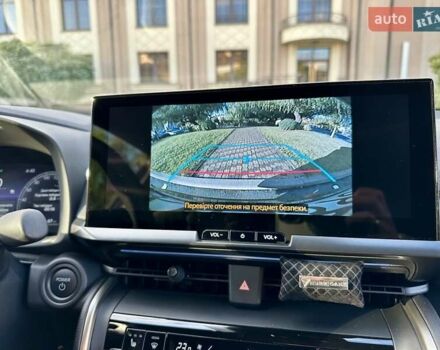 Серый Тойота C-HR, объемом двигателя 1.8 л и пробегом 5 тыс. км за 34999 $, фото 48 на Automoto.ua