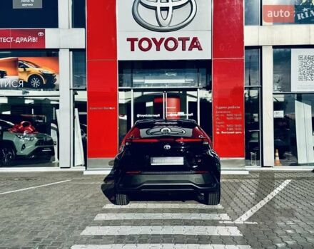 Серый Тойота C-HR, объемом двигателя 1.99 л и пробегом 8 тыс. км за 44489 $, фото 4 на Automoto.ua