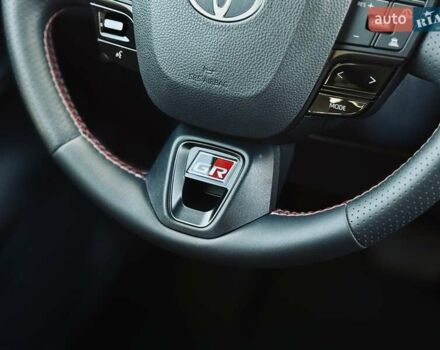 Серый Тойота C-HR, объемом двигателя 1.99 л и пробегом 8 тыс. км за 44489 $, фото 13 на Automoto.ua