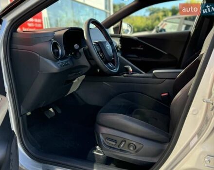 Серый Тойота C-HR, объемом двигателя 1.99 л и пробегом 8 тыс. км за 44489 $, фото 15 на Automoto.ua