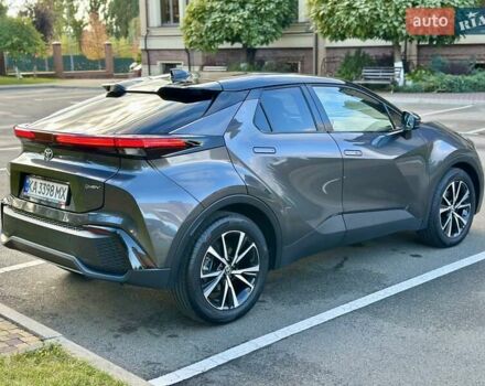Серый Тойота C-HR, объемом двигателя 1.8 л и пробегом 5 тыс. км за 34999 $, фото 4 на Automoto.ua