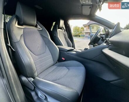 Серый Тойота C-HR, объемом двигателя 1.8 л и пробегом 5 тыс. км за 34999 $, фото 31 на Automoto.ua