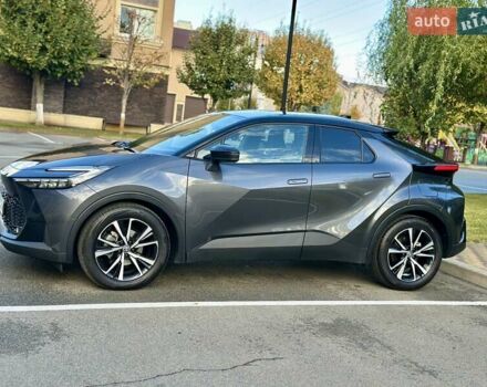 Серый Тойота C-HR, объемом двигателя 1.8 л и пробегом 5 тыс. км за 34999 $, фото 9 на Automoto.ua