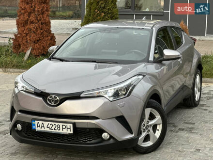 Сірий Тойота C-HR, об'ємом двигуна 1.2 л та пробігом 42 тис. км за 18950 $, фото 1 на Automoto.ua