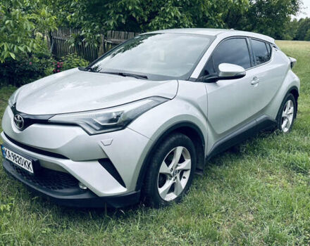 Сірий Тойота C-HR, об'ємом двигуна 1.2 л та пробігом 178 тис. км за 17500 $, фото 1 на Automoto.ua
