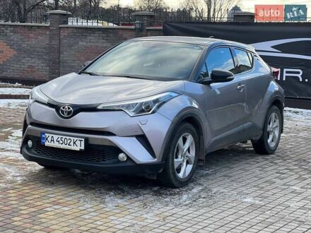 Серый Тойота C-HR, объемом двигателя 1.2 л и пробегом 71 тыс. км за 17200 $, фото 1 на Automoto.ua