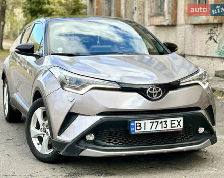 Сірий Тойота C-HR, об'ємом двигуна 1.2 л та пробігом 51 тис. км за 18100 $, фото 1 на Automoto.ua