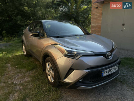 Тойота C-HR 2016 в Виннице на Automoto.ua Серый Тойота C-HR, объемом двигателя 1.2 л и пробегом 72 тыс. км за 20000 $, фото 1 на Automoto.ua