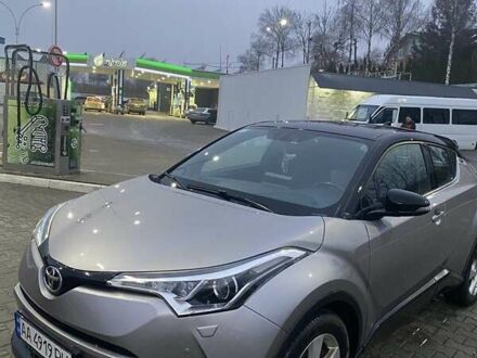 Серый Тойота C-HR, объемом двигателя 1.2 л и пробегом 42 тыс. км за 22250 $, фото 1 на Automoto.ua
