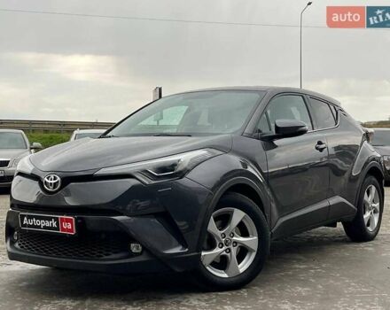 Серый Тойота C-HR, объемом двигателя 1.2 л и пробегом 108 тыс. км за 19290 $, фото 1 на Automoto.ua