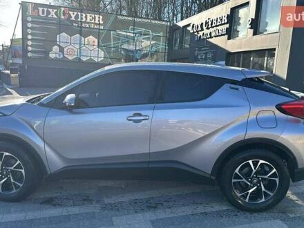 Серый Тойота C-HR, объемом двигателя 1.99 л и пробегом 207 тыс. км за 19500 $, фото 1 на Automoto.ua