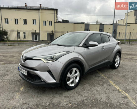 Серый Тойота C-HR, объемом двигателя 1.2 л и пробегом 93 тыс. км за 19950 $, фото 1 на Automoto.ua