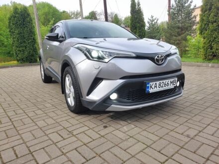 Серый Тойота C-HR, объемом двигателя 0.12 л и пробегом 80 тыс. км за 17100 $, фото 1 на Automoto.ua