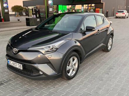 Серый Тойота C-HR, объемом двигателя 1.2 л и пробегом 143 тыс. км за 17200 $, фото 1 на Automoto.ua