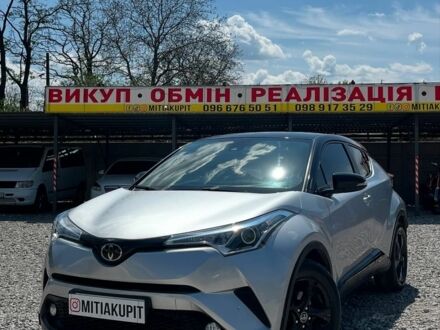 Тойота C-HR 2017 в Кривом Роге на Automoto.ua Серый Тойота C-HR, объемом двигателя 0 л и пробегом 32 тыс. км за 19999 $, фото 1 на Automoto.ua