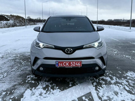 Серый Тойота C-HR, объемом двигателя 1.99 л и пробегом 76 тыс. км за 15500 $, фото 1 на Automoto.ua