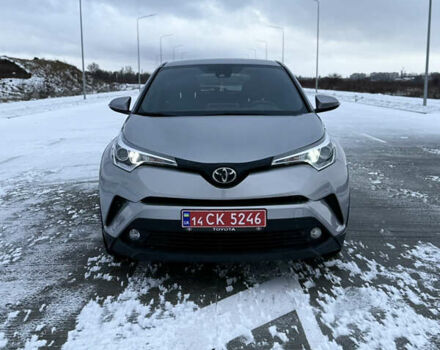 Серый Тойота C-HR, объемом двигателя 1.99 л и пробегом 76 тыс. км за 15500 $, фото 1 на Automoto.ua