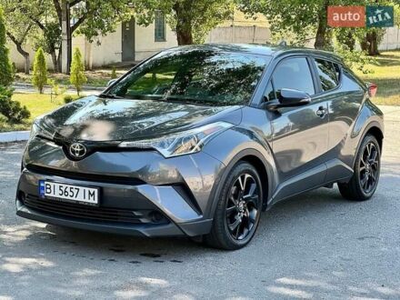 Тойота C-HR 2018 в Кременчуге на Automoto.ua Серый Тойота C-HR, объемом двигателя 2 л и пробегом 62 тыс. км за 19000 $, фото 1 на Automoto.ua