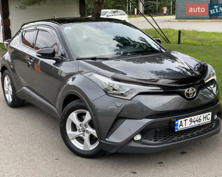 Серый Тойота C-HR, объемом двигателя 1.2 л и пробегом 64 тыс. км за 21450 $, фото 1 на Automoto.ua