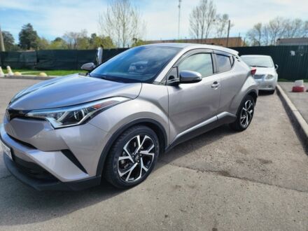 Тойота C-HR 2018 у Києві на Automoto.ua Сірий Тойота C-HR, об'ємом двигуна 2 л та пробігом 86 тис. км за 18600 $, фото 1 на Automoto.ua
