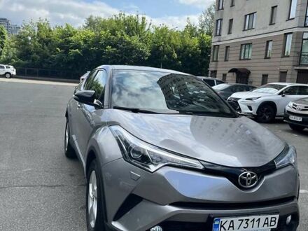 Тойота C-HR 2018 в Киеве на Automoto.ua Серый Тойота C-HR, объемом двигателя 2 л и пробегом 36 тыс. км за 22000 $, фото 1 на Automoto.ua
