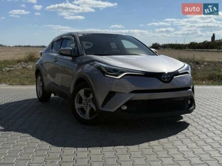 Серый Тойота C-HR, объемом двигателя 1.8 л и пробегом 50 тыс. км за 23500 $, фото 1 на Automoto.ua
