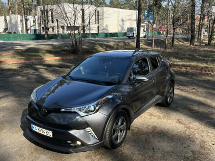 Сірий Тойота C-HR, об'ємом двигуна 1.99 л та пробігом 118 тис. км за 17500 $, фото 1 на Automoto.ua