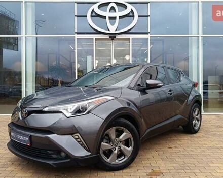 Серый Тойота C-HR, объемом двигателя 1.99 л и пробегом 150 тыс. км за 16385 $, фото 1 на Automoto.ua