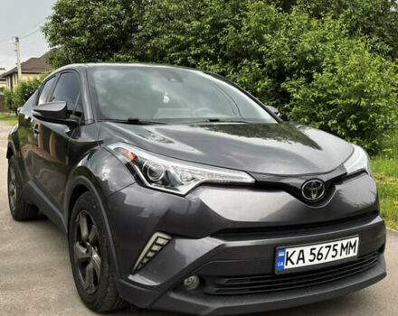 Сірий Тойота C-HR, об'ємом двигуна 1.99 л та пробігом 137 тис. км за 19500 $, фото 1 на Automoto.ua