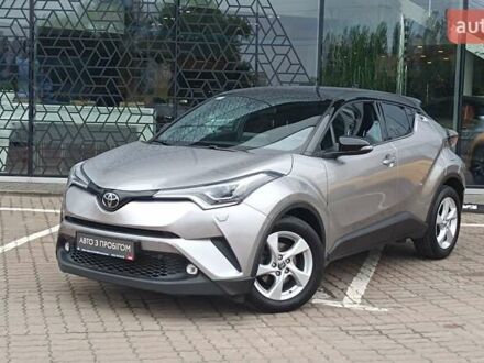Серый Тойота C-HR, объемом двигателя 1.2 л и пробегом 49 тыс. км за 22328 $, фото 1 на Automoto.ua
