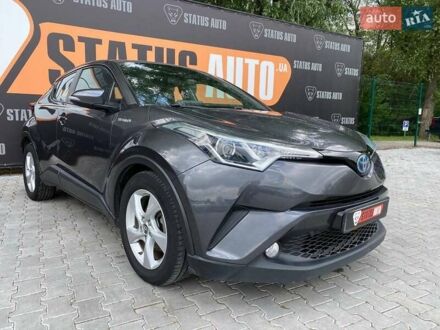 Серый Тойота C-HR, объемом двигателя 1.8 л и пробегом 128 тыс. км за 21500 $, фото 1 на Automoto.ua