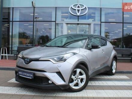 Тойота C-HR 2019 у Києві на Automoto.ua Сірий Тойота C-HR, об'ємом двигуна 1.8 л та пробігом 72 тис. км за 25139 $, фото 1 на Automoto.ua